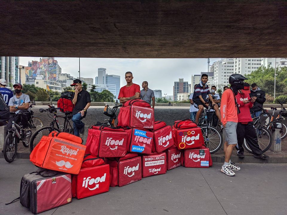 Entregadores e entregadoras de aplicativo dão o exemplo e o caminho a ser&nbsp;seguido!
