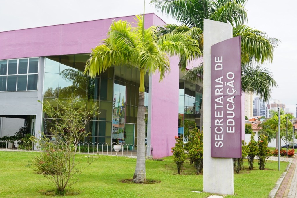 Solidariedade ao professor Jadison Rodrigues, agredido por capangas da Secretaria de Educação de Barueri