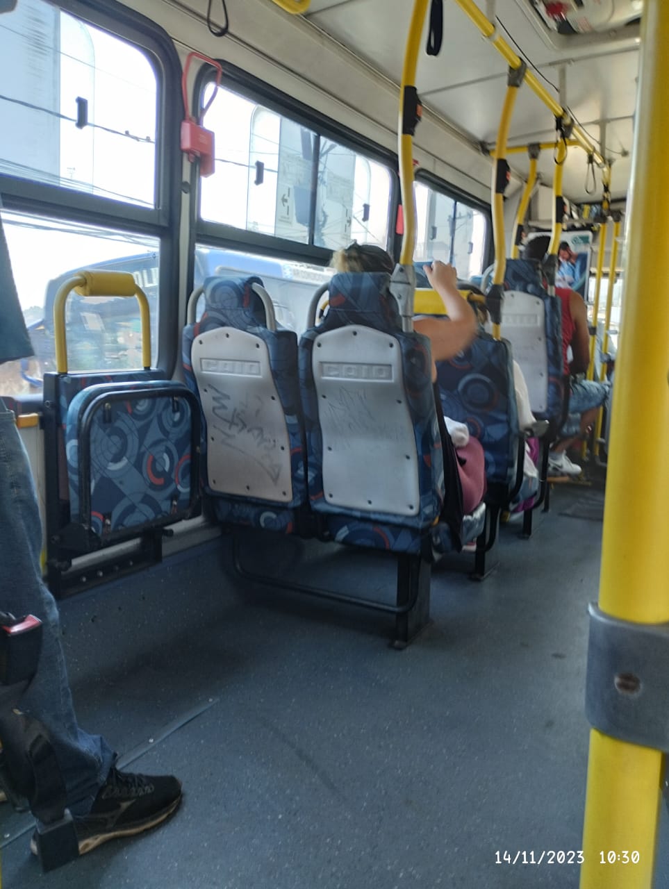 #VidaProletária | Usuárias/os sofrem com calor nos ônibus de&nbsp;Taboão